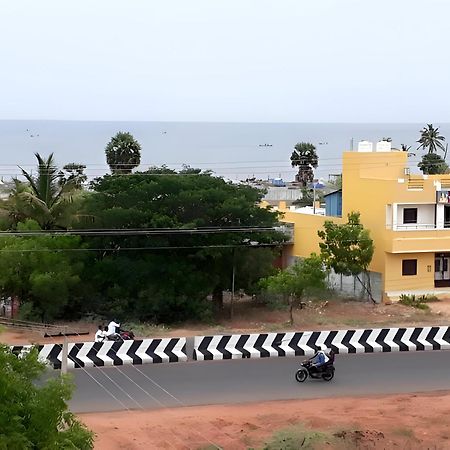Le Holiday Inn Pondicherry Exterior foto