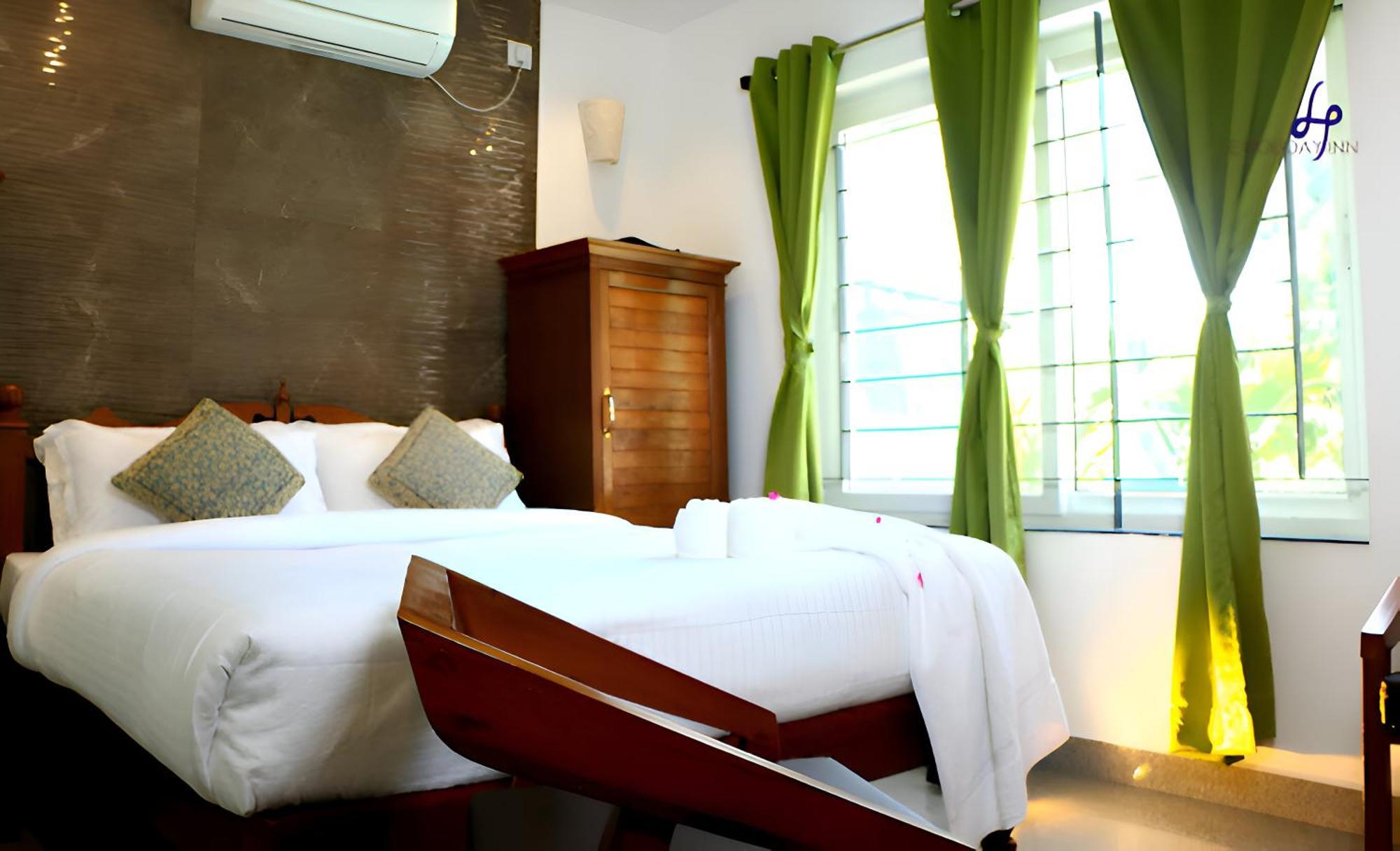 Le Holiday Inn Pondicherry Exterior foto